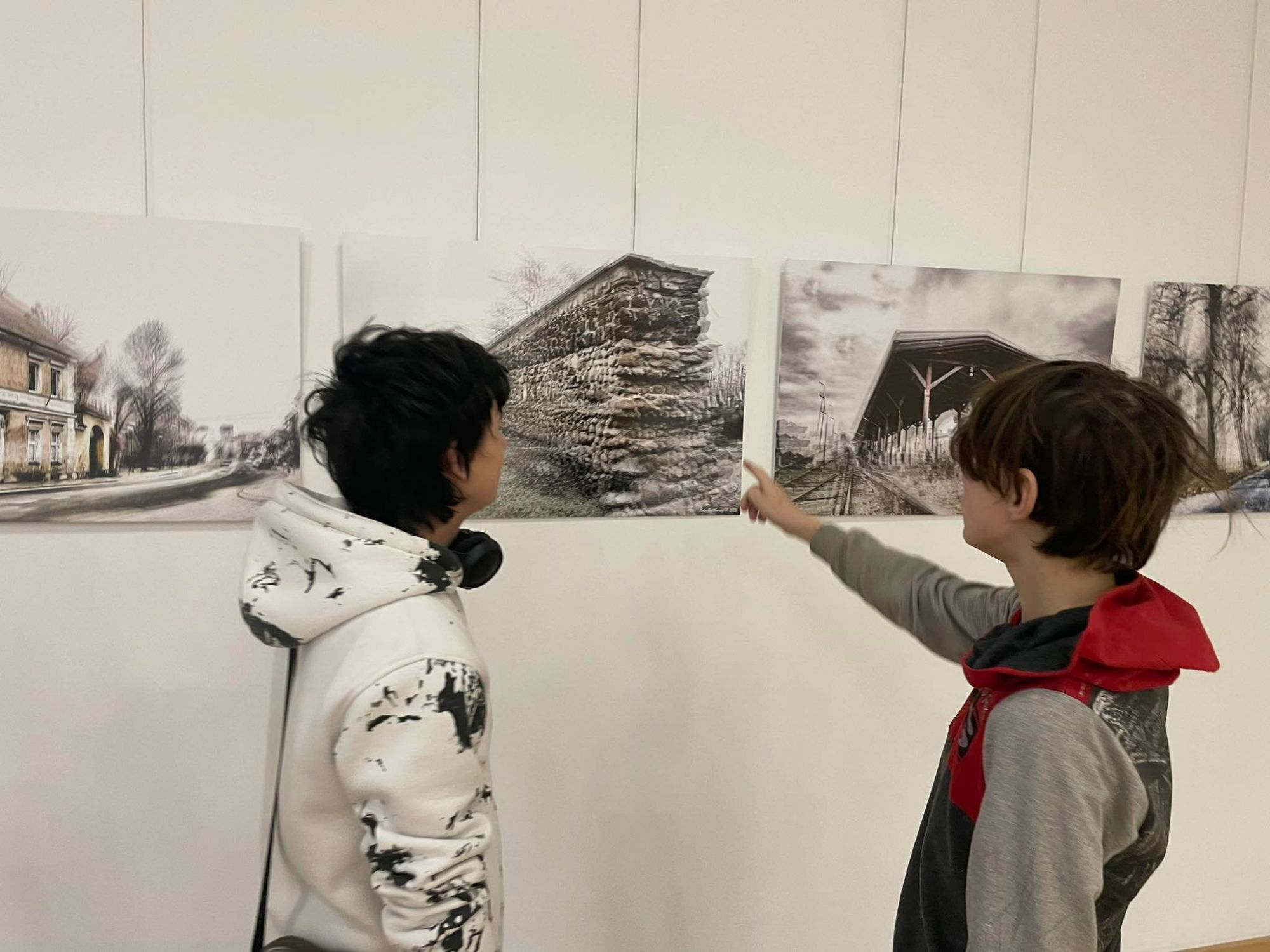 Wystawa Drgania 2023 Dział Edukacji Regionalnej w Grodkowie